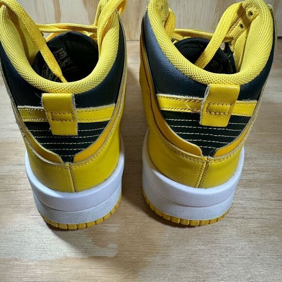 Nike Dunk High Up Varsity Maize Yellow and Black Sneakers Women’s Size 9 - Picture 5 of 11